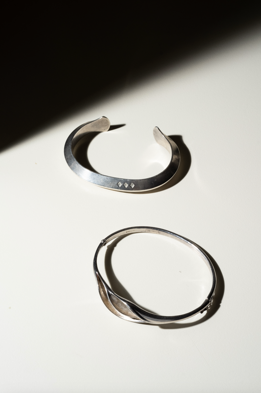 "1980s 'C' Shaped Hand Bangle with Square Motifs"