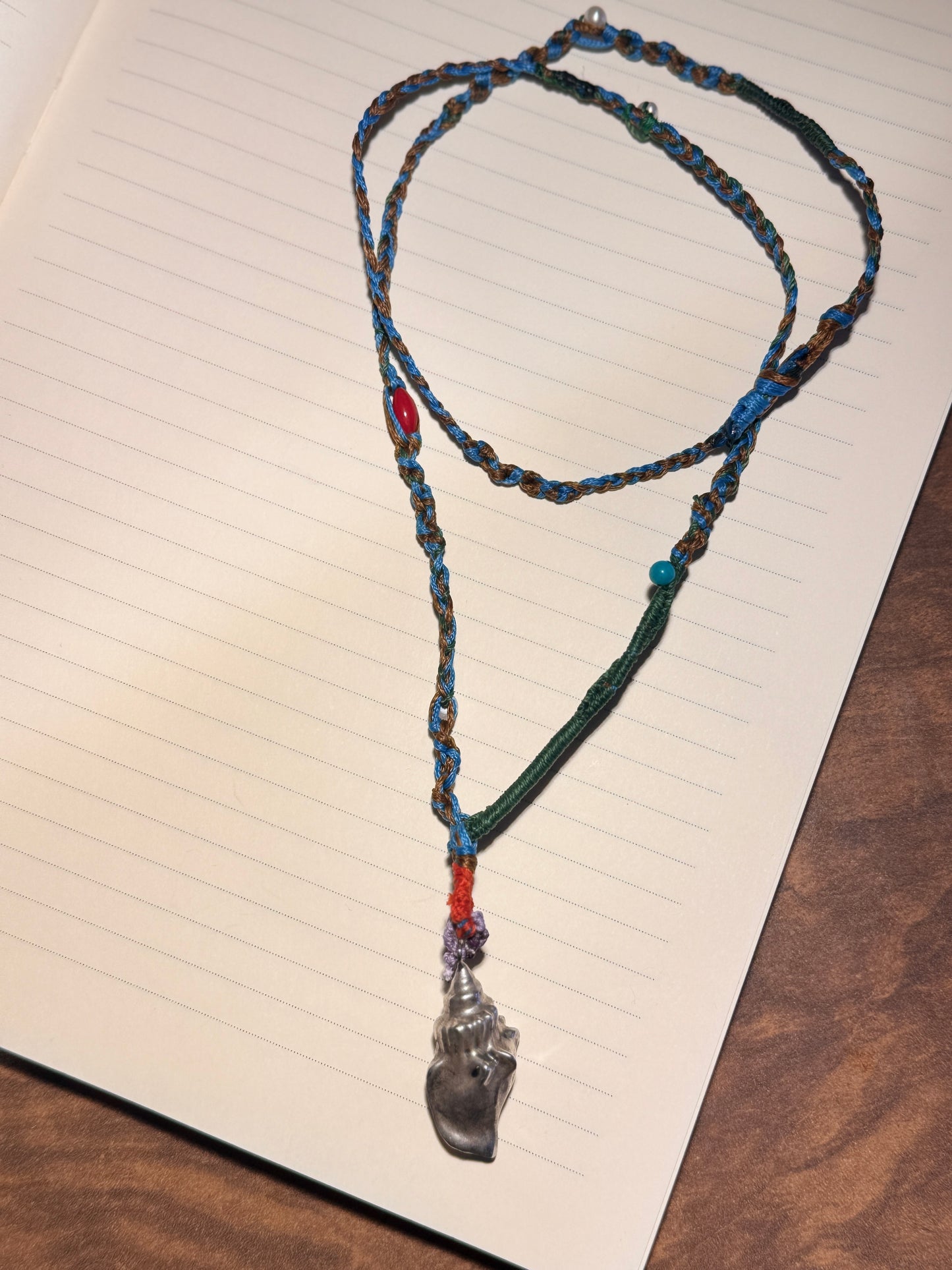"Ocean Whisper: Handcrafted 925 Shell Pendant with Romantic Threads"