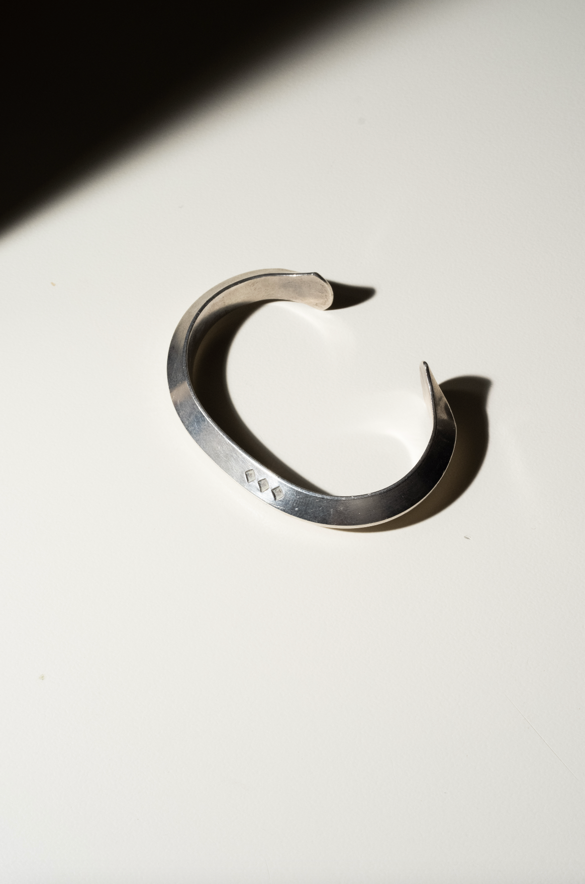 "1980s 'C' Shaped Hand Bangle with Square Motifs"